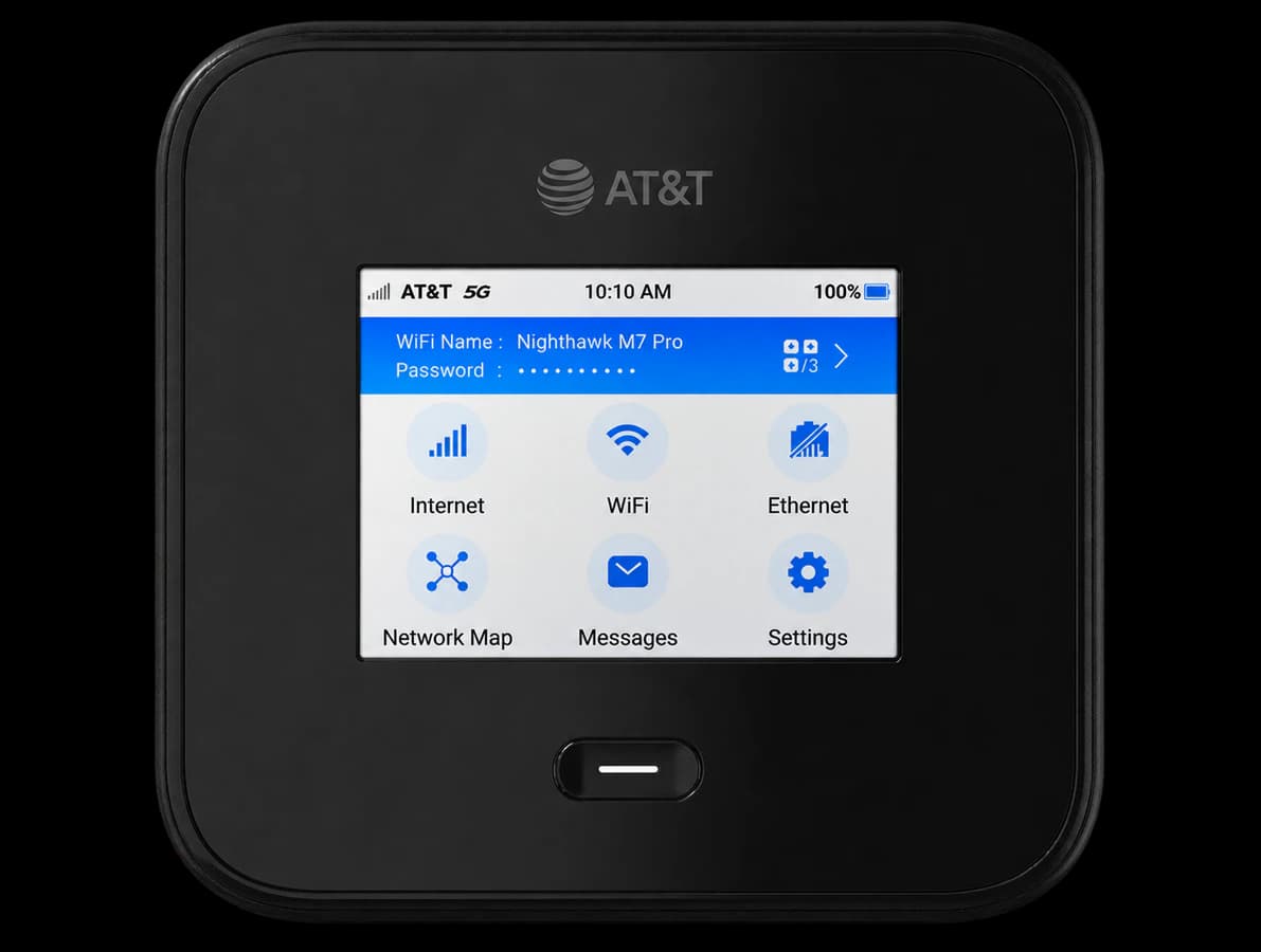 NETGEAR Nighthawk M7 Pro MR7400 mobile hotspot